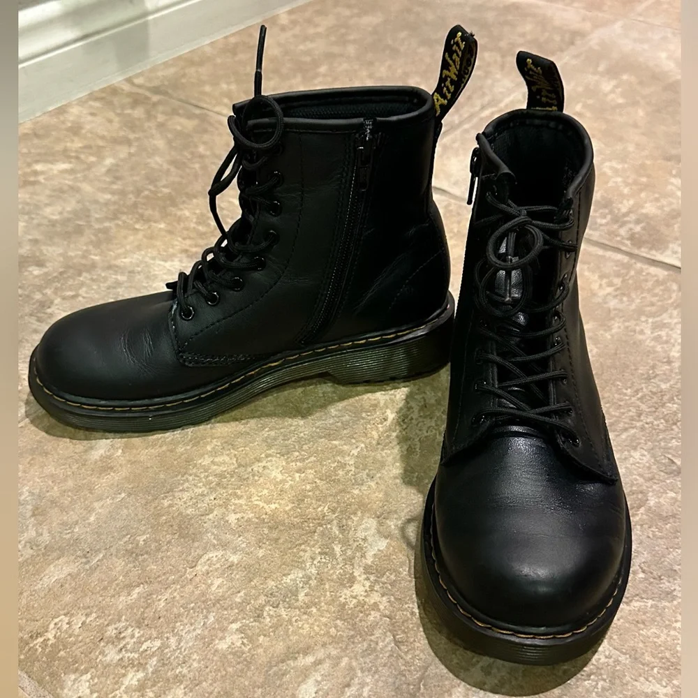 Dr. Martens - Picture 8 of 8